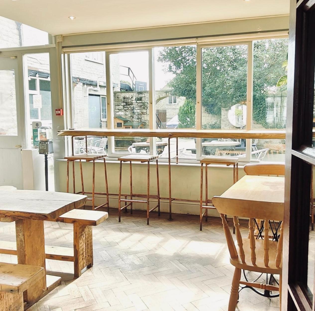 Kings Head Hotel เคิร์กบีย์มัวร์ไซด์ ภายนอก รูปภาพ